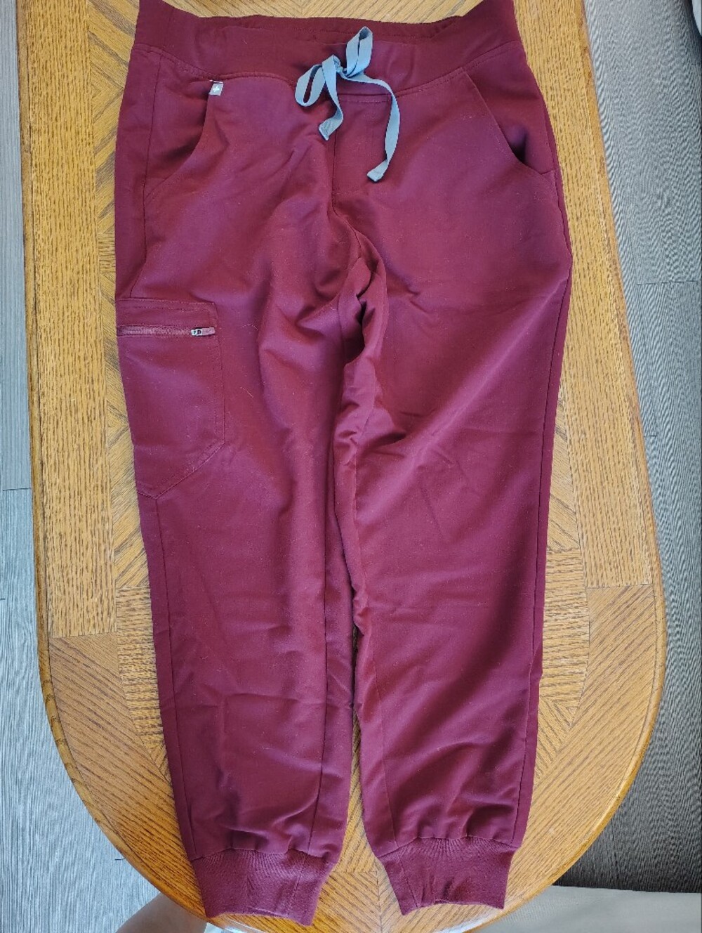 Figs Burgundy Jogger Scrub Pants - Women M